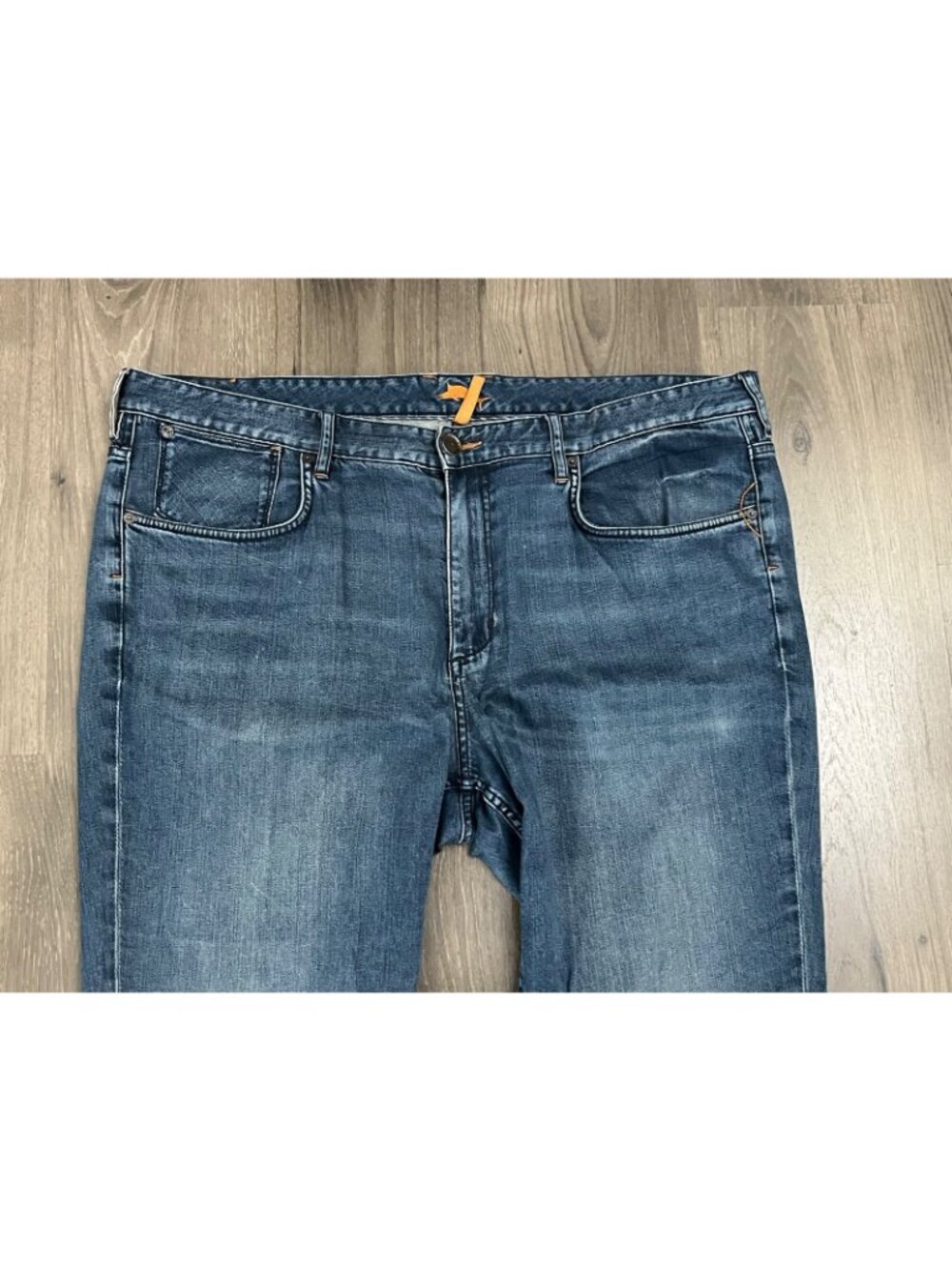 Tommy Bahama Jeans Men 42x30 Blue Authentic Fit Denim Straight Leg Relaxed Feel - Picture 2 of 15